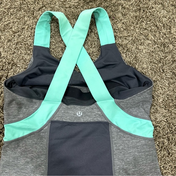 Lululemon tank top built in bra size 8 - Picture 6 of 8